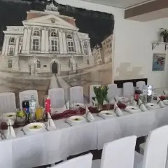Gdzie zjeść w Kaliszu? Od barów mlecznych po romantyczne kolacje!