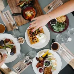 Gdzie zjeść w Zabrzu? Od śląskich smaków po światowe hity!