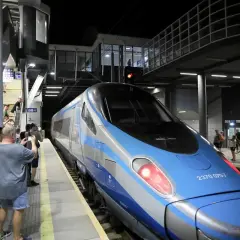 Szczecin Warszawa: Odległość, czas, koszty. Jak wybrać transport?