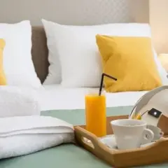 Palenie w pokoju hotelowym: Czy warto ryzykować karę?