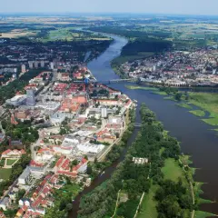 Jaka rzeka płynie przez Szczecin? Odra i jej wodny labirynt