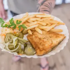 Brzeźno: Kulinarny przewodnik. Gdzie zjeść świeżą rybę i nie tylko?