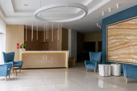 Lobby hotelowe: Serce hotelu? Odkryj jego kluczowe funkcje!