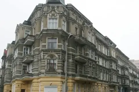 Gdzie mieszka prezydent Szczecina? Prywatność i kontakt.