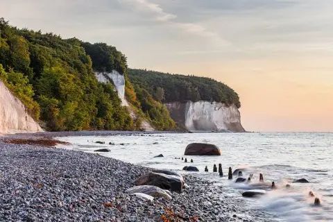 Rugia: Klify, plaże, ceny. Czy niemiecka wyspa jest dla Ciebie?
