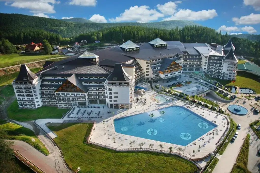 Hotel Gołębiewski Karpacz widok zewnętrzny
