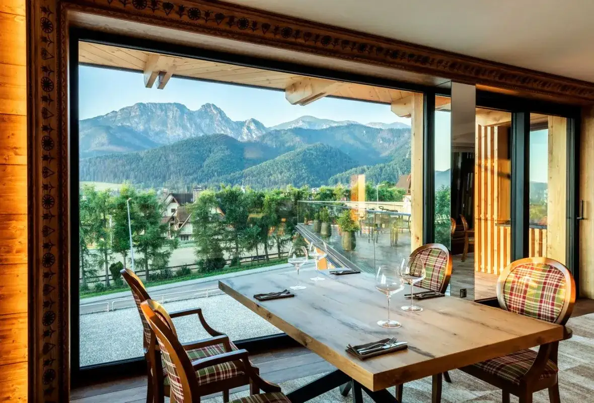 restauracja z widokiem na Tatry Zakopane taras
