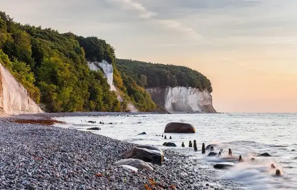 Rugia: Klify, plaże, ceny. Czy niemiecka wyspa jest dla Ciebie?