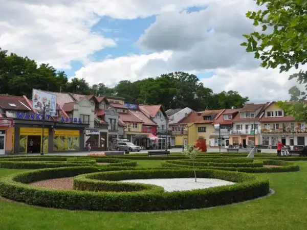 Jezioro Sławskie: Atrakcje, plaże, sport zaplanuj idealny urlop!